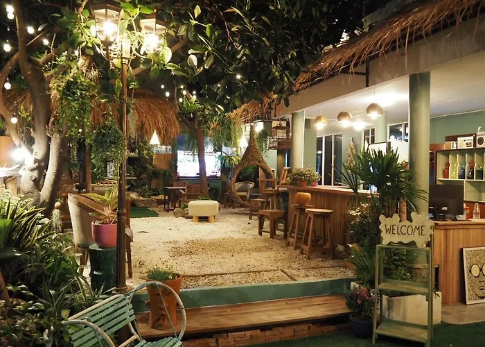 The Oasis On 8 Pool Table & Ktv Villa