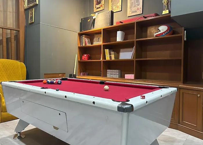 The Oasis On 8 Pool Table & Ktv Villa