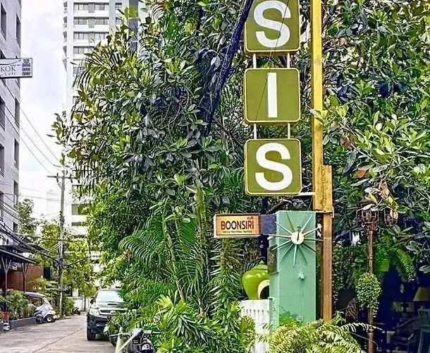 The Oasis On 8 Pool Table & Ktv Villa Bangkok